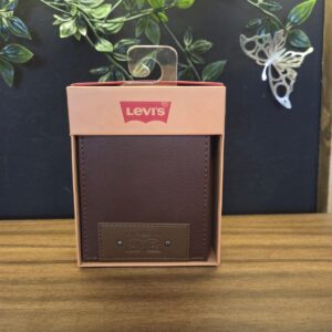 Cartera Levis