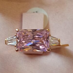 Anillo  piedra rosa (laminado)